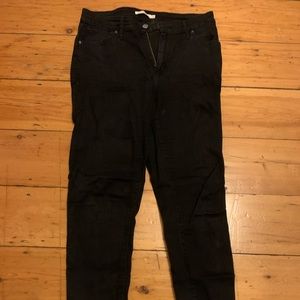 Black Levi’s Skinny Jeans